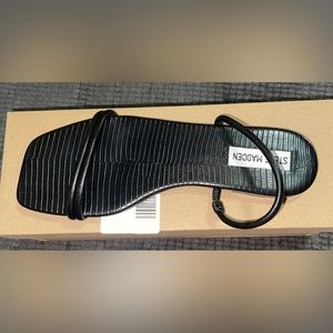 Steve Madden Tahiti Black Sandals